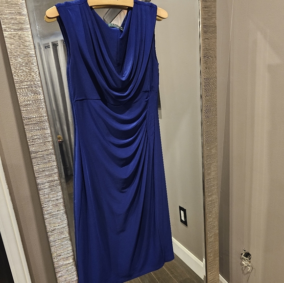 Dress - Picture 1 of 3